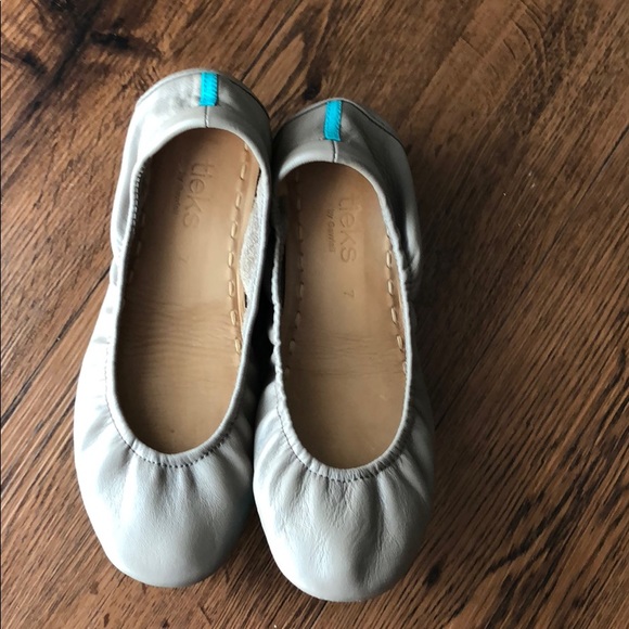 taupe tieks